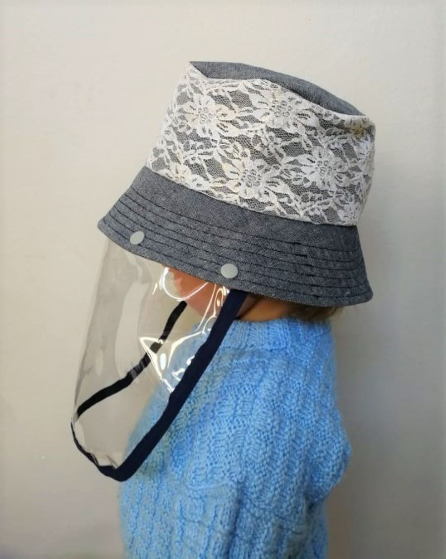 Sunhat & Shield 1 Sunhat & Shield 1